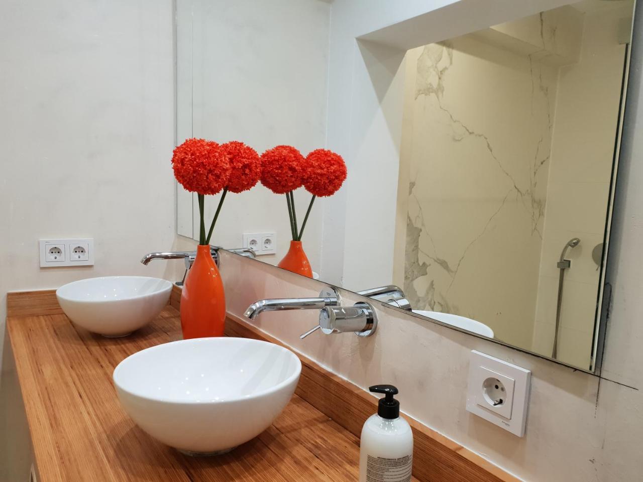 Moderno Y Luminoso Apartamento Seville Ngoại thất bức ảnh